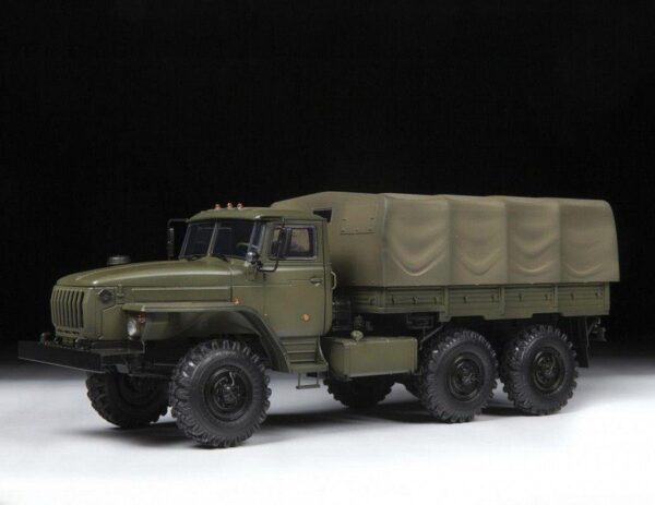 3654 1/35 URAL-4320 Russian Army Truck ZVEZDA